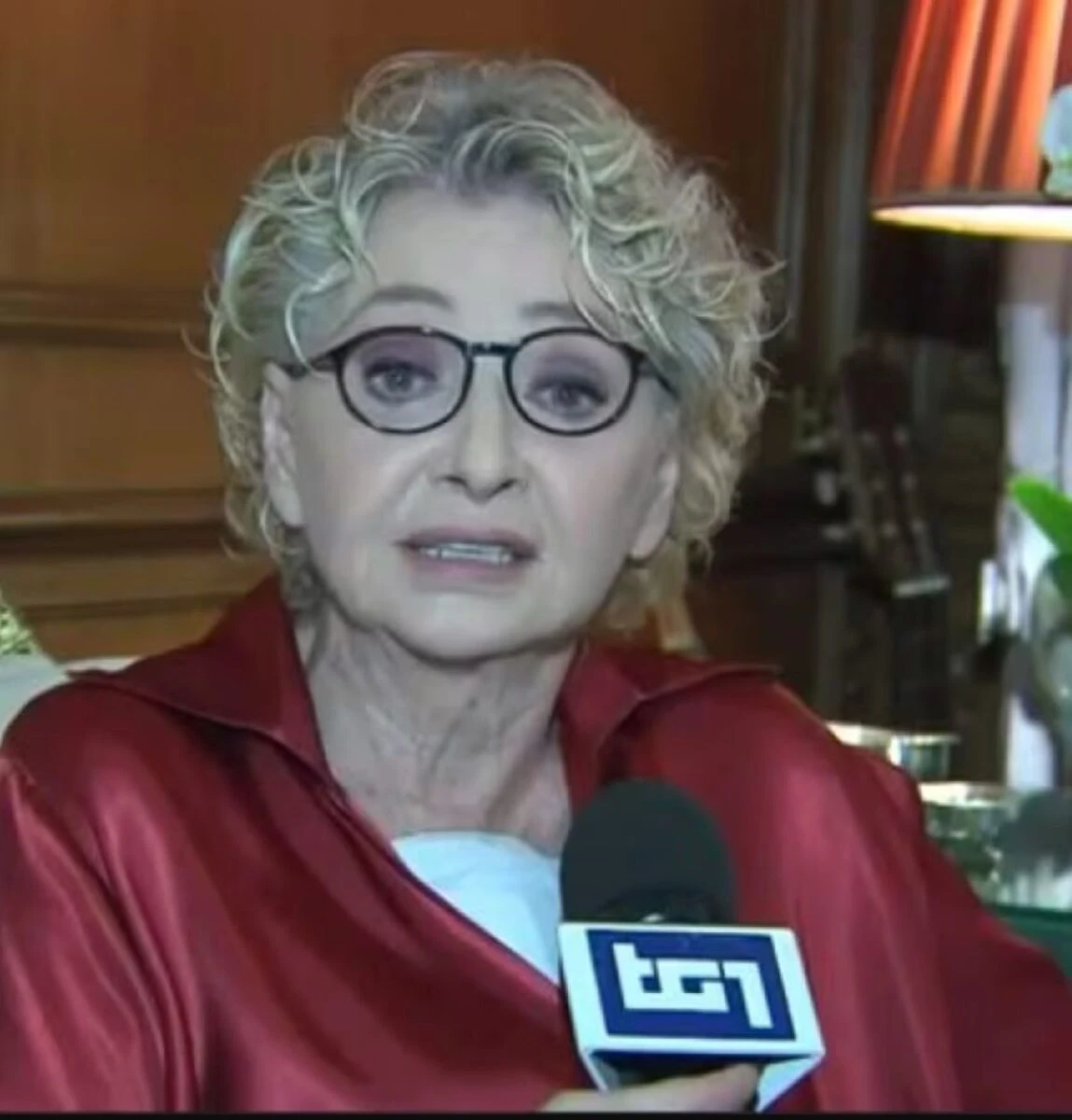 Enrica Bonaccorti in un'immagine recente durante un'apparizione pubblica
