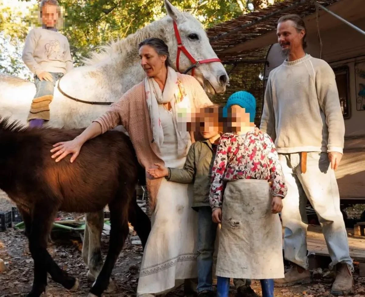 La vicenda della famiglia nel bosco al centro dell’attenzione delle istituzioni