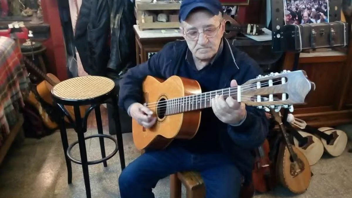 Tonino Apicella, cantante e chitarrista napoletano