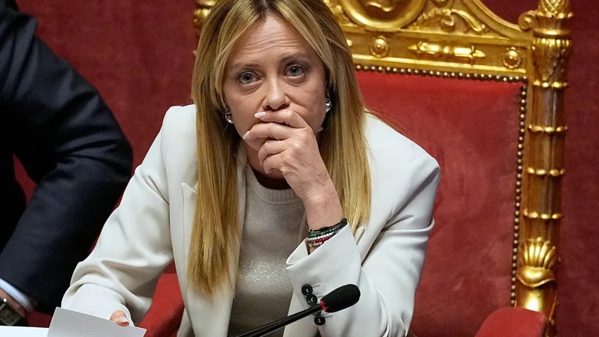 Giorgia Meloni al centro del dibattito dopo il post di Giuseppe Cruciani