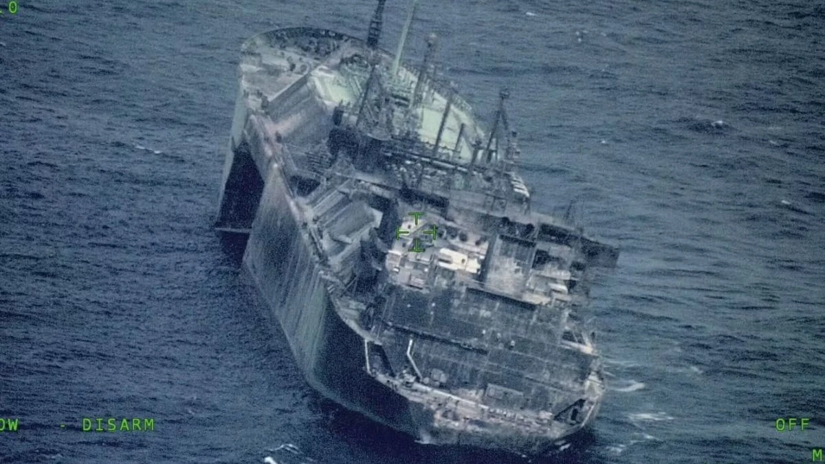 Monitoraggio della petroliera Artic Metagaz tra Malta e Linosa