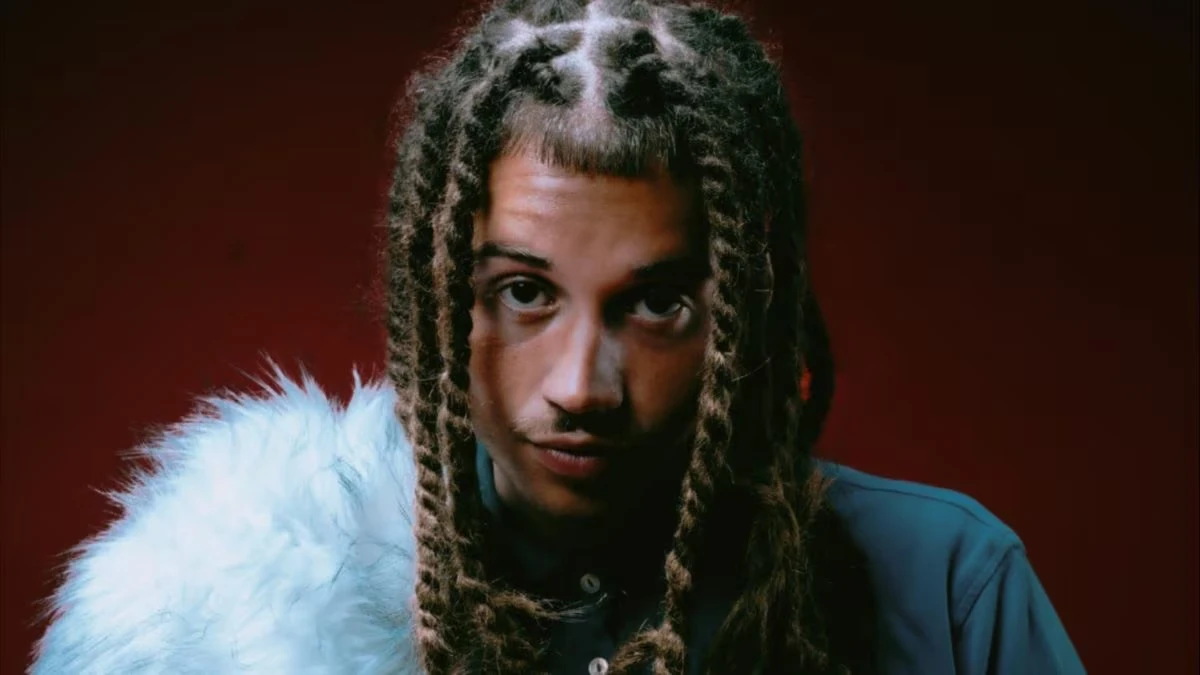 Sayf durante l'esibizione a Sanremo 2026