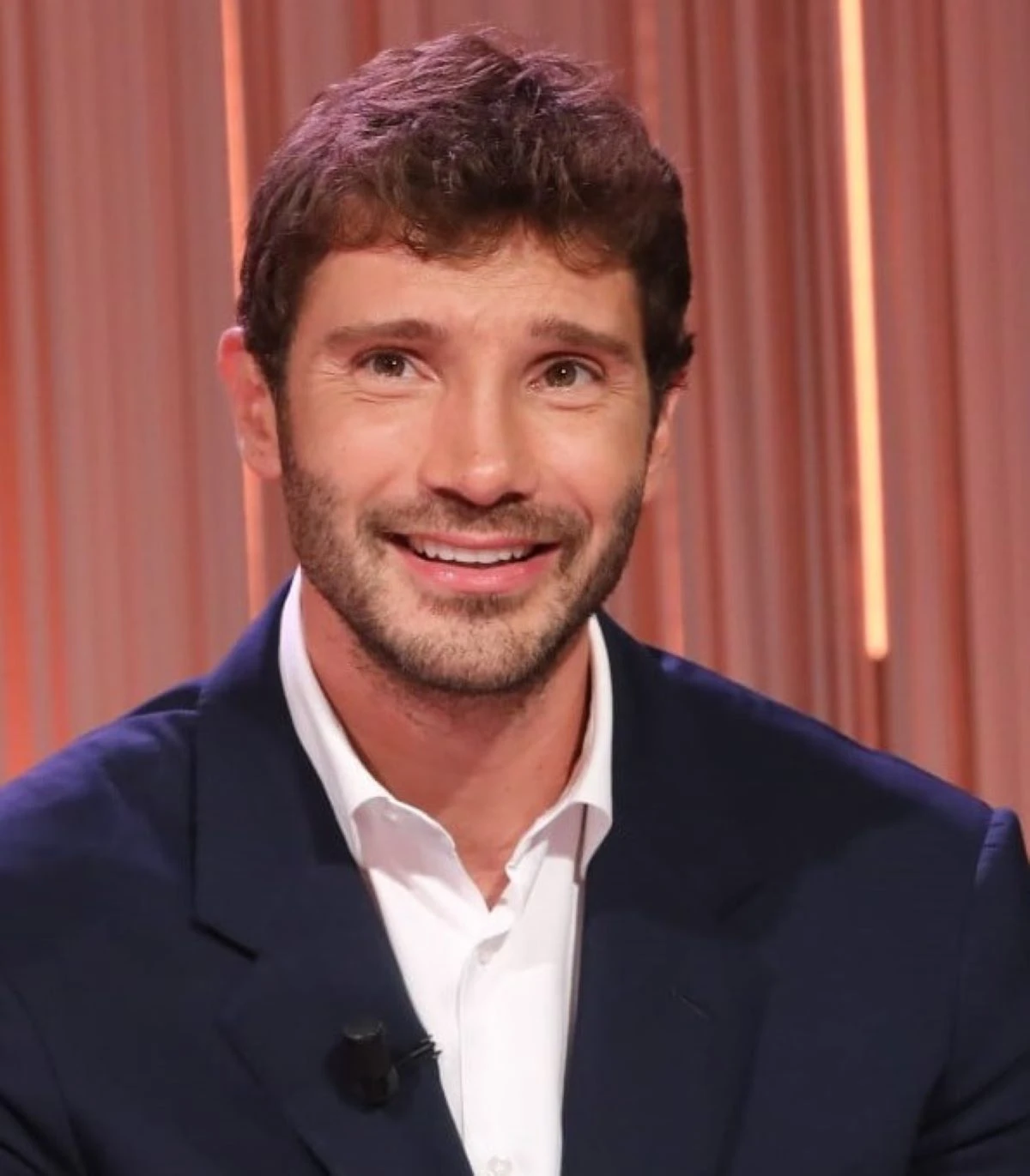 Stefano De Martino in una foto promozionale