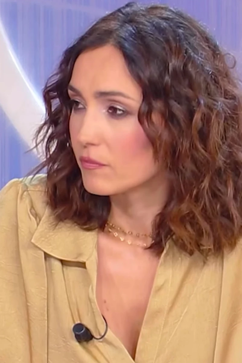 Caterina Balivo in studio durante una puntata di La volta buona