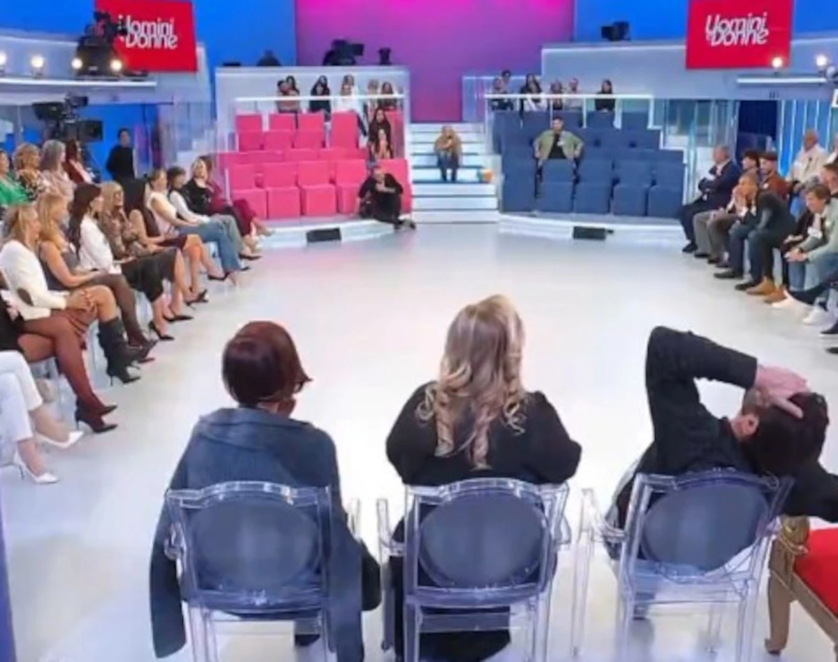 Studio di Uomini e Donne durante una registrazione