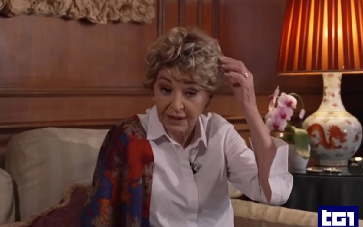 Enrica Bonaccorti durante un'apparizione pubblica