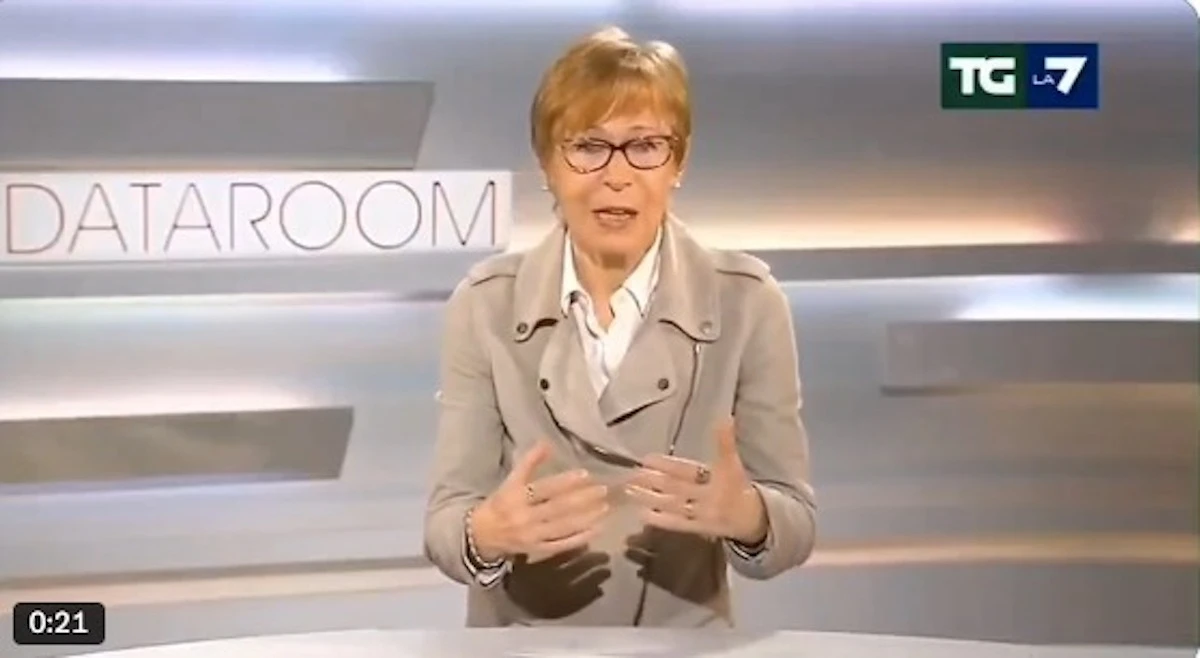 Milena Gabanelli e Enrico Mentana durante il Tg La7