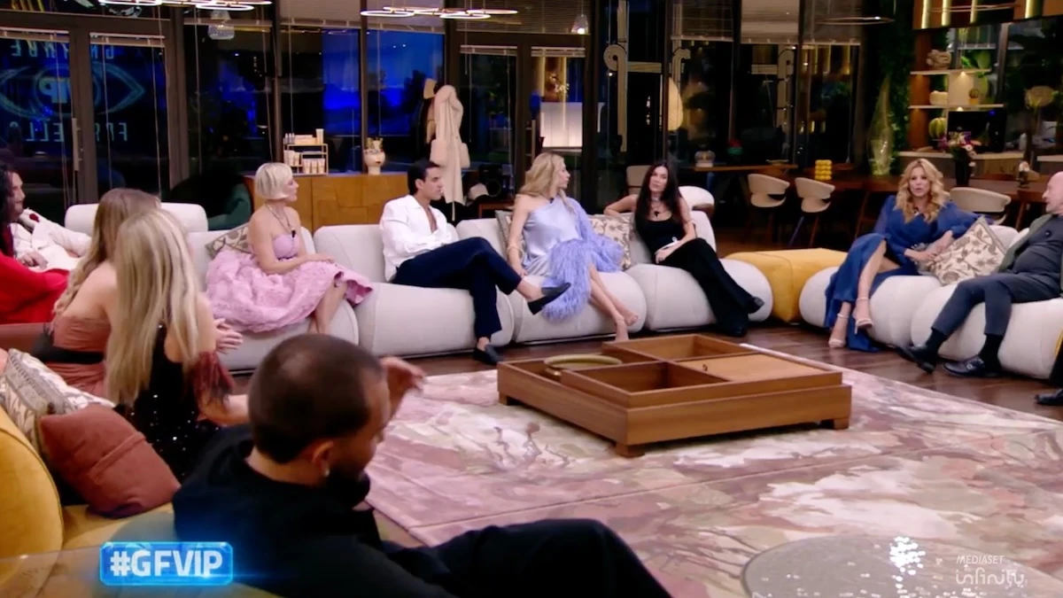 Concorrenti del Grande Fratello Vip durante la puntata