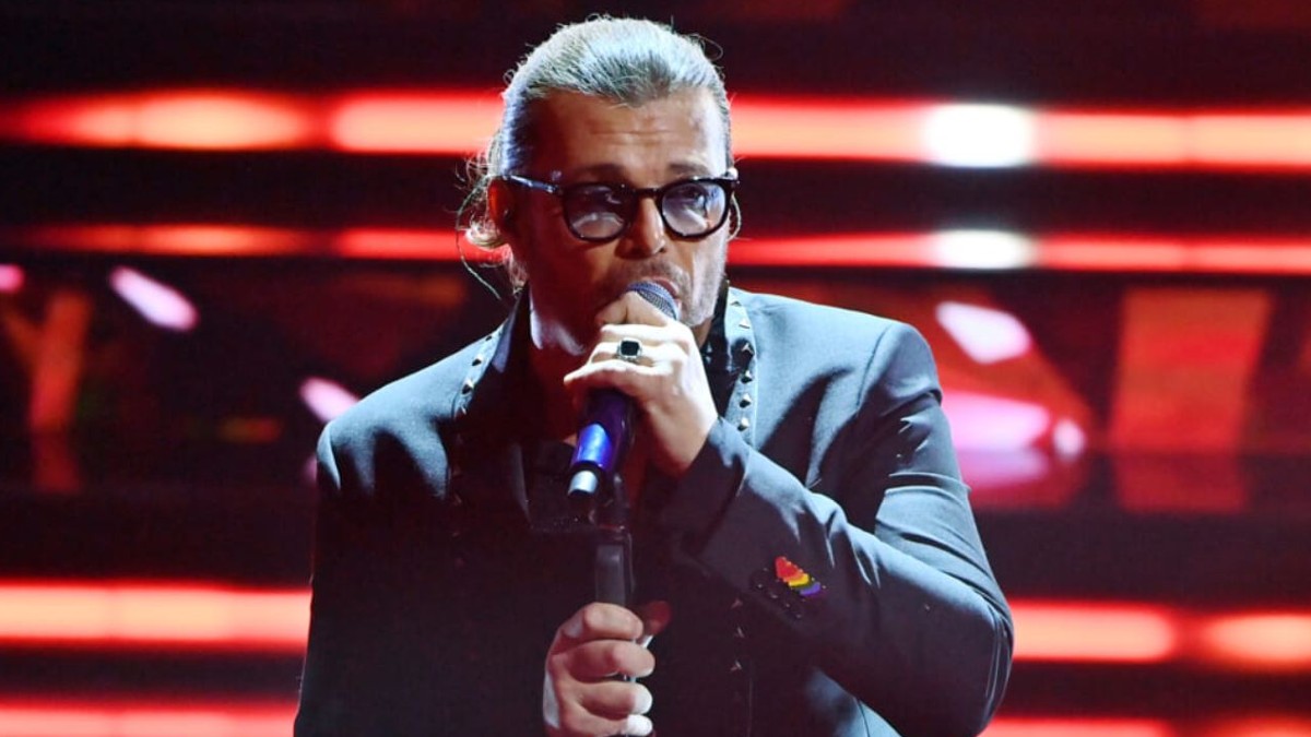 Gianluca Grignani annulla il tour per problemi di salute: l'annuncio