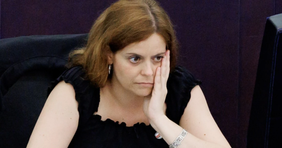 Ilaria Salis al centro della polemica dopo un controllo di polizia in albergo