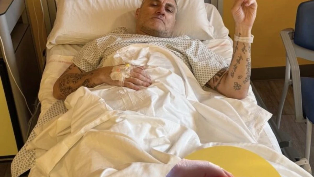 Scatti social dall’ospedale di un ex bomber italiano