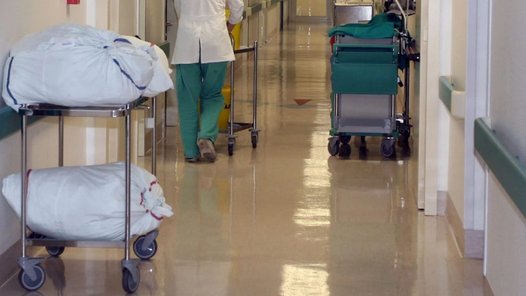 Allerta sanitaria per meningite: immagine simbolica