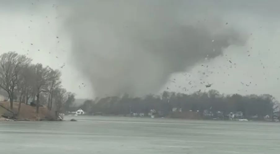 Terribile tornado, ci sono morti e feriti: la situazione