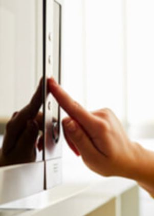 Piatti pronti al microonde, i rischi nascosti nel report Greenpeace: microplastiche e minacce alla salute