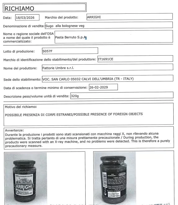 Etichetta e confezione di sugo richiamato per possibile presenza di corpi estranei