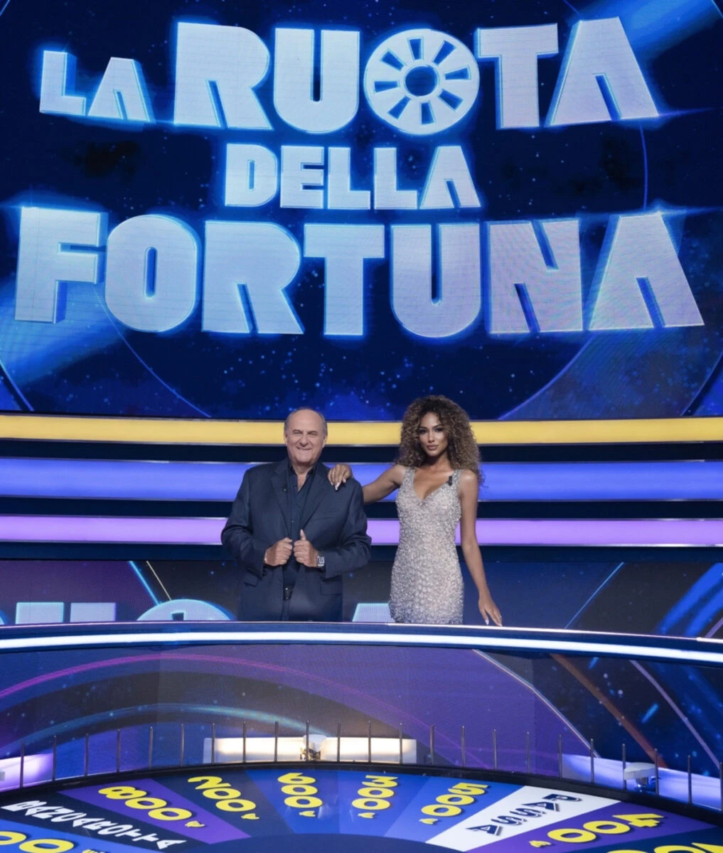 Logo e scenografia de La Ruota della Fortuna