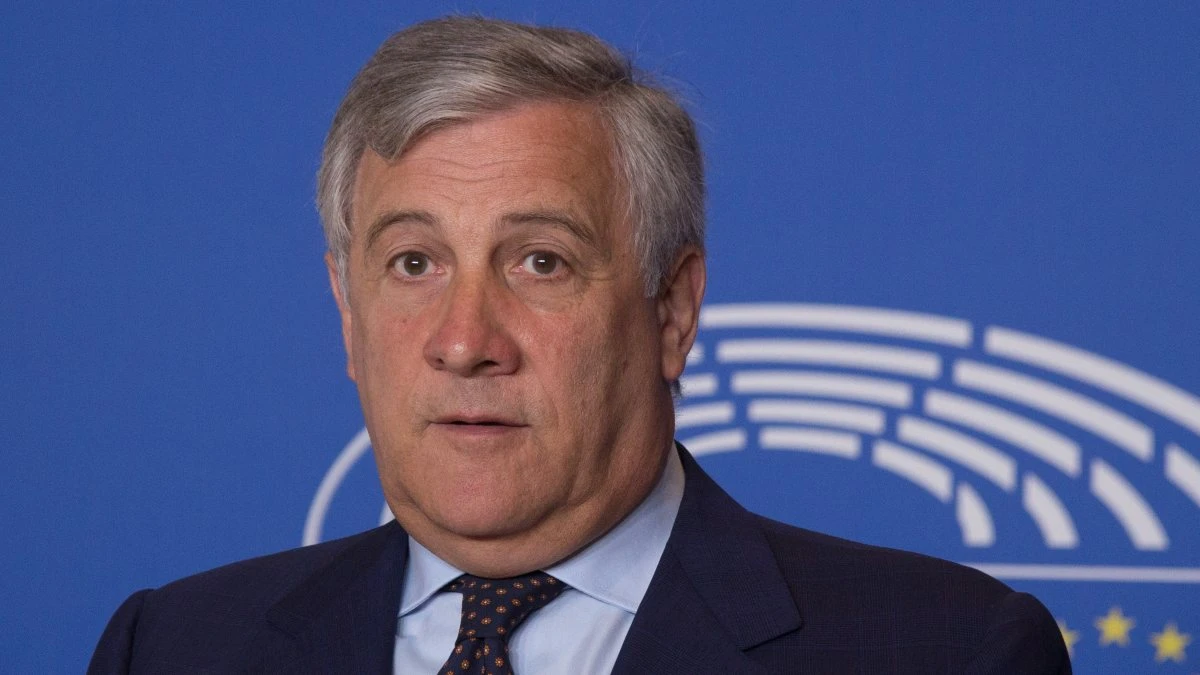 Antonio Tajani durante un intervento pubblico