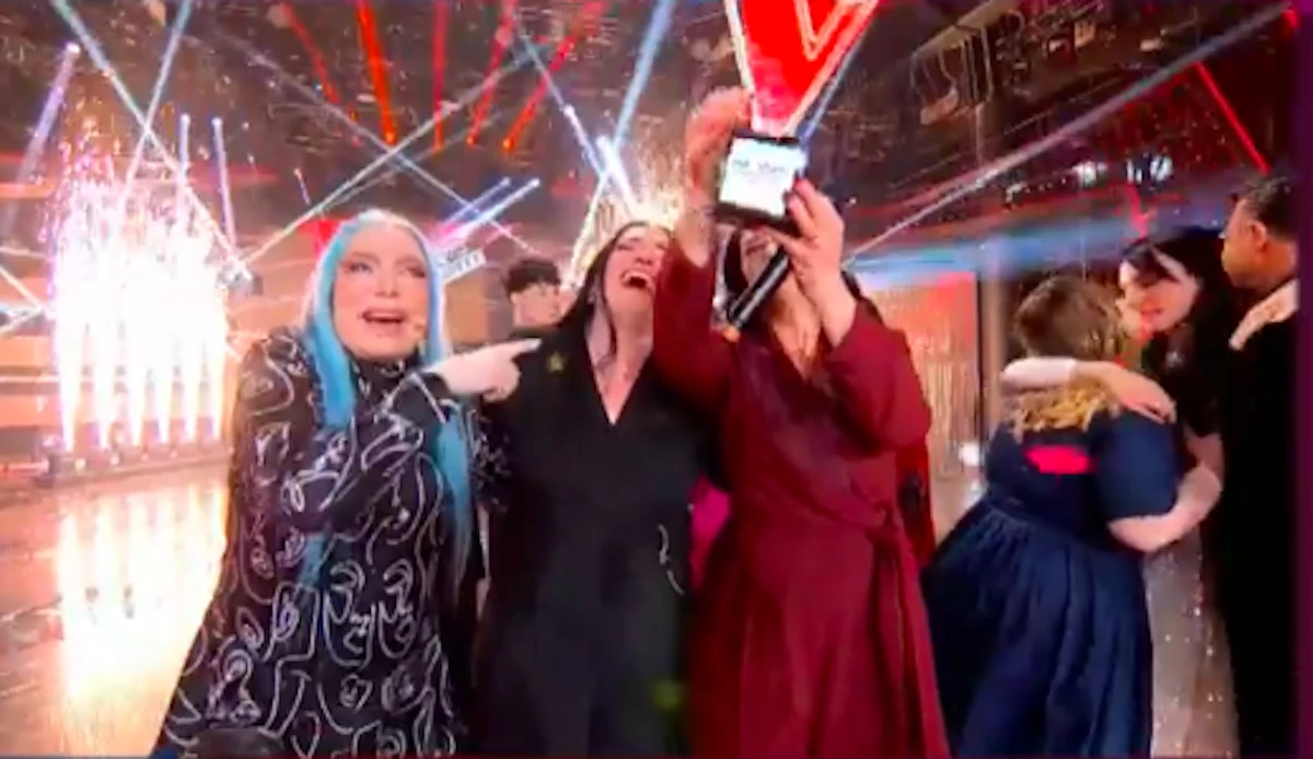 Momento della finale di The Voice Generations prima del verdetto