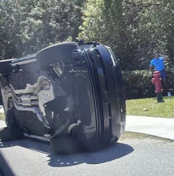  Tiger Woods si ribalta con il suv: arrestato per guida in stato di ebbrezza dopo l'incidente in Florida