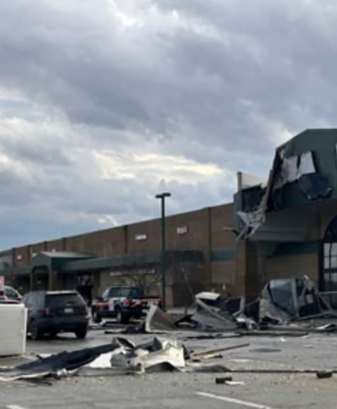 Tornado in Michigan, almeno 4 morti e 12 feriti: la situazione