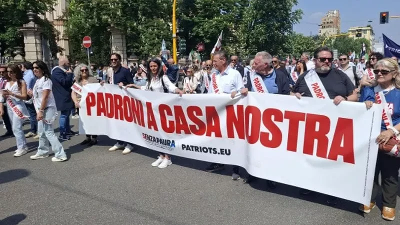 Cortei a Milano e presidio delle forze dell’ordine