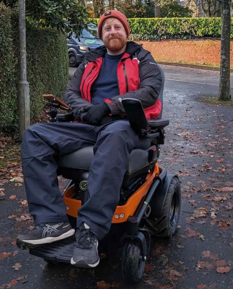 Michael Patrick durante un evento o una produzione teatrale