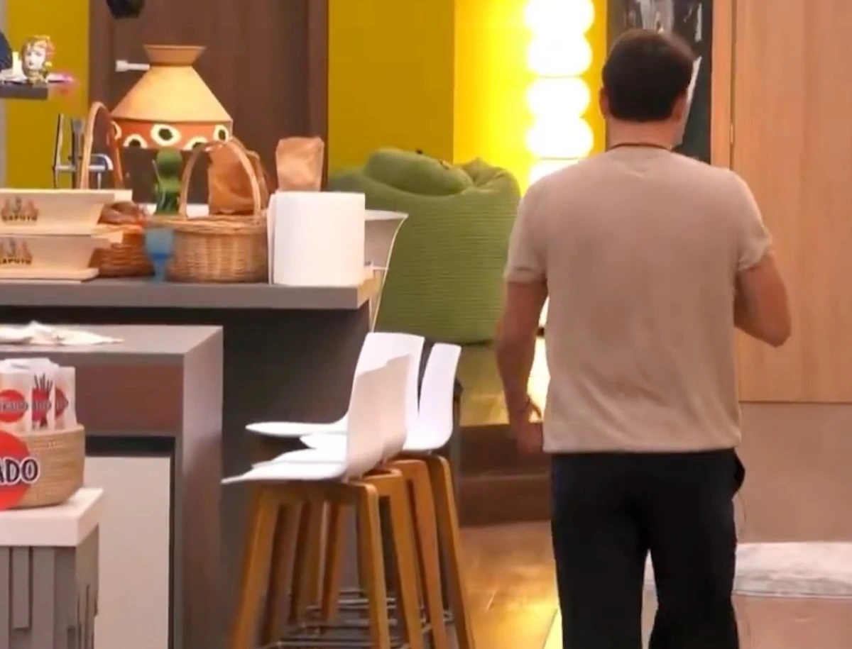 Renato Biancardi al GF Vip durante una notte di tensione