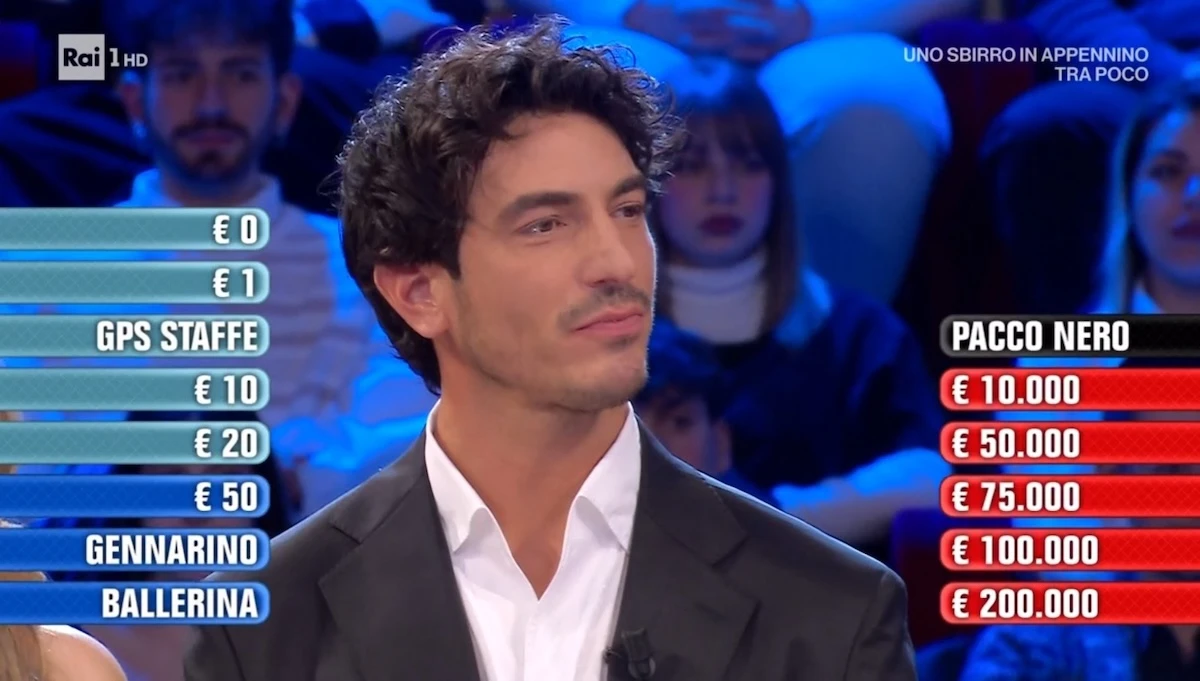 Affari Tuoi: momento della partita con pacchi e importi rimasti in gioco