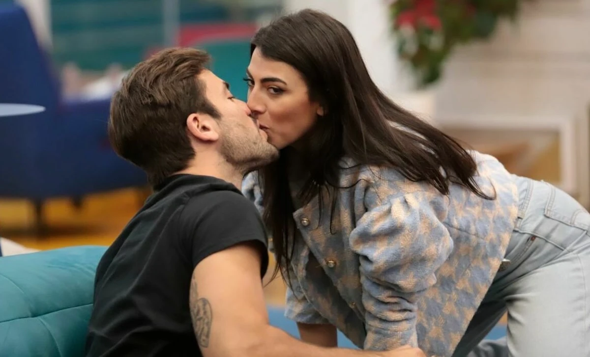 Giulia Salemi e Pierpaolo Pretelli in uno scatto condiviso online