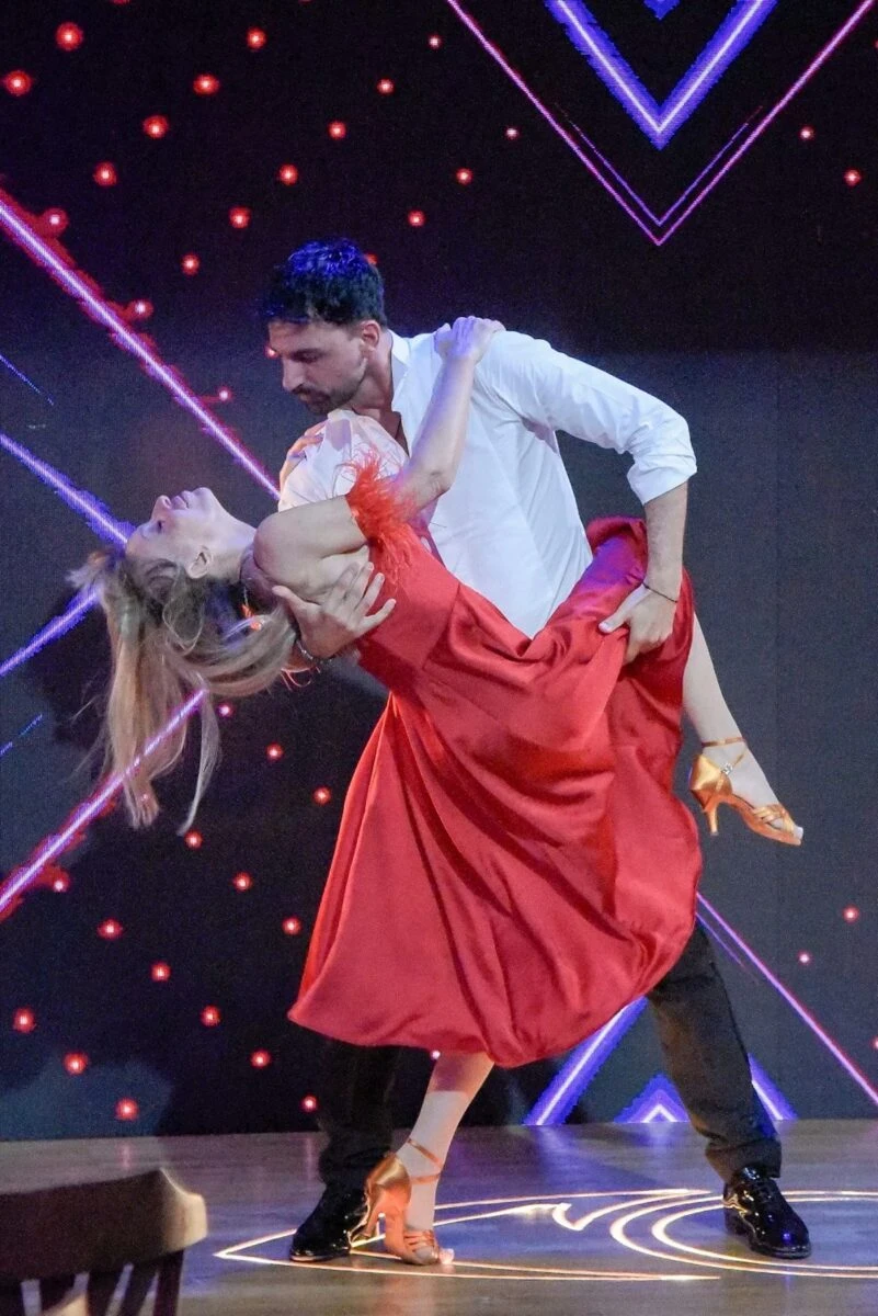 Dettaglio del look di Alessandra Mussolini al GF Vip