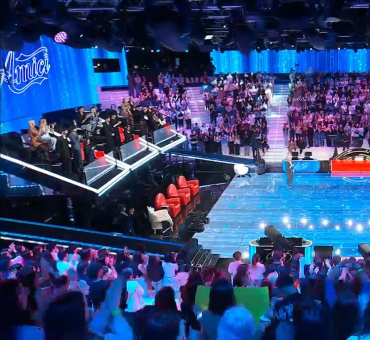 Concorrenti di Amici 25 durante il Serale