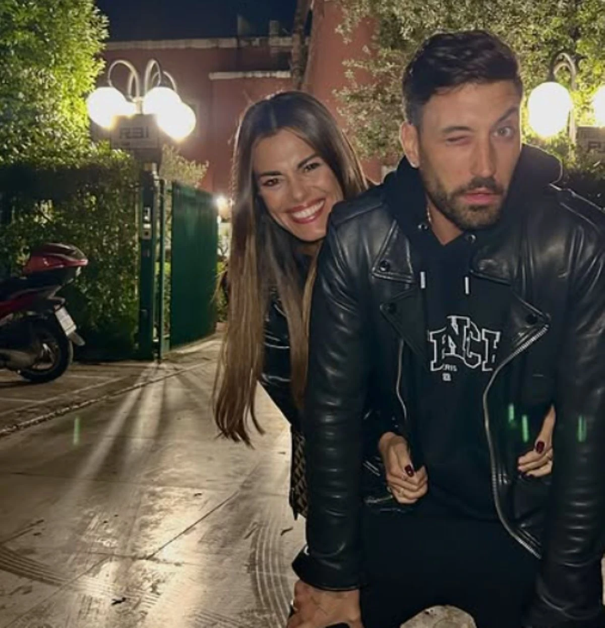 Bianca Guaccero e Giovanni Pernice insieme in un’immagine di coppia