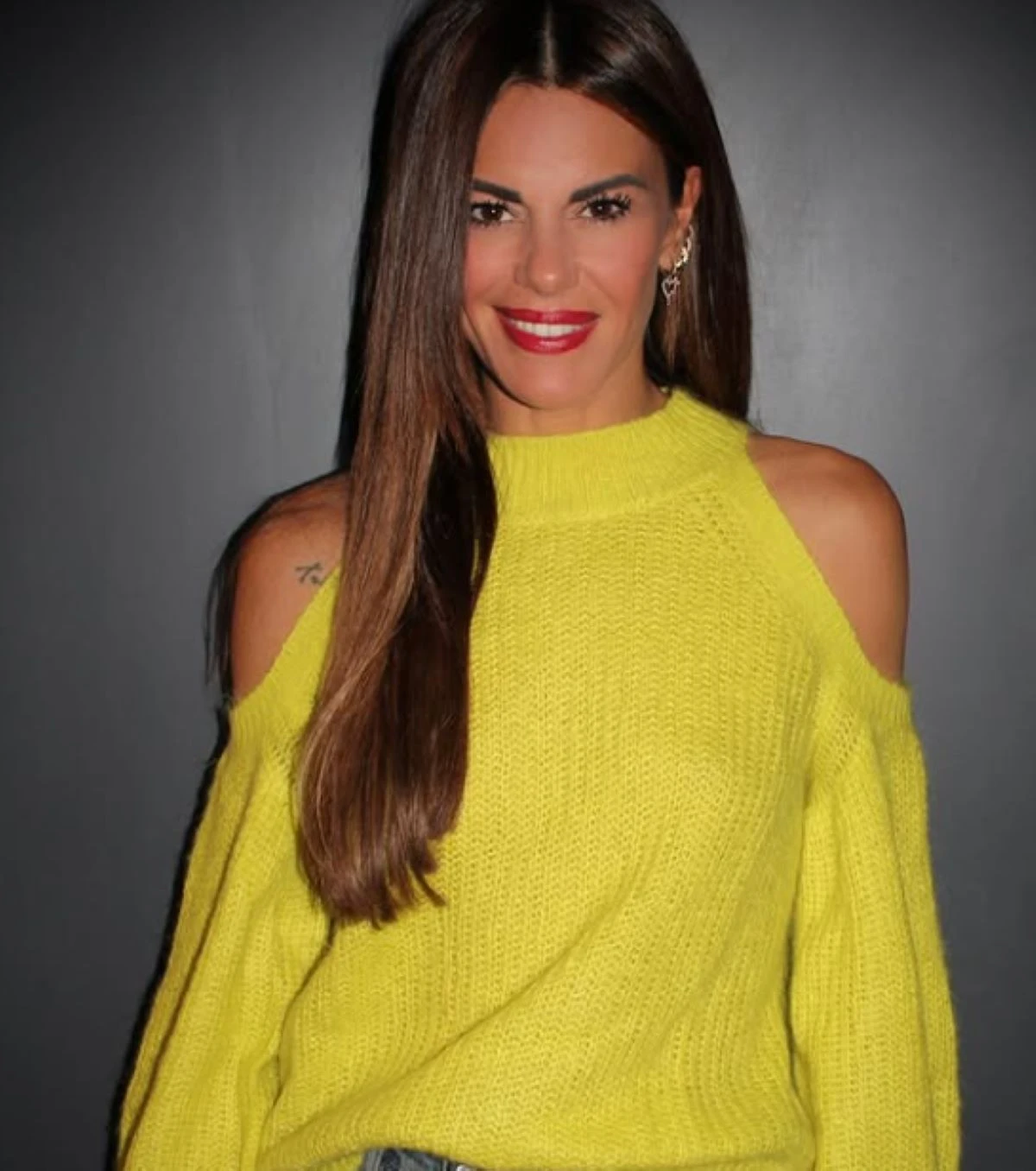 Bianca Guaccero in primo piano durante un servizio fotografico