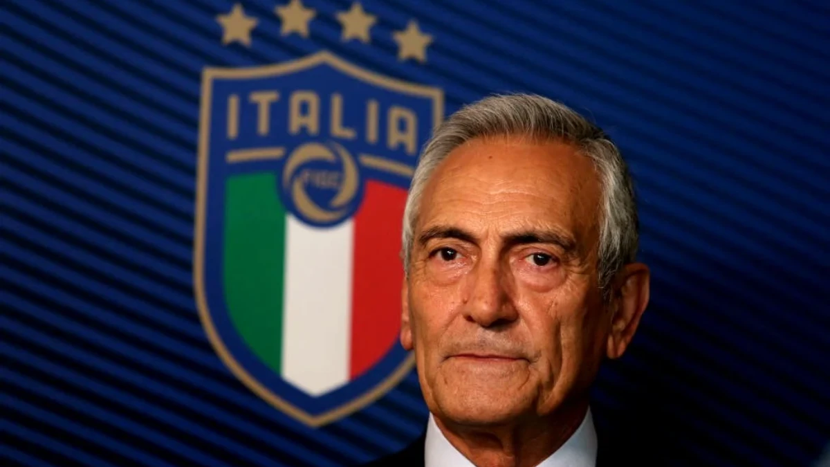 Gabriele Gravina, presidente FIGC, in primo piano