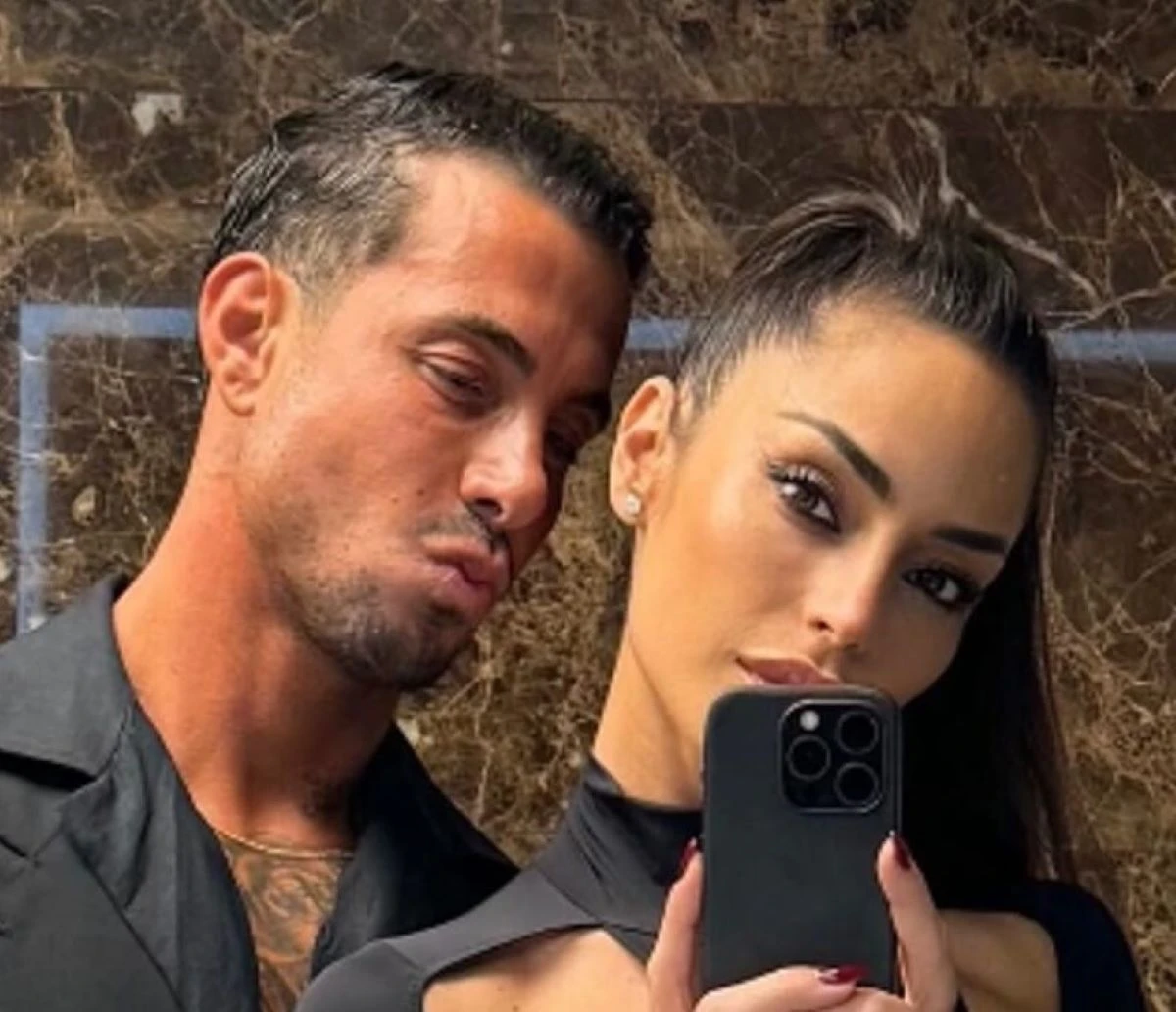 Raffaella Fico e Armando Izzo insieme, immagine di coppia