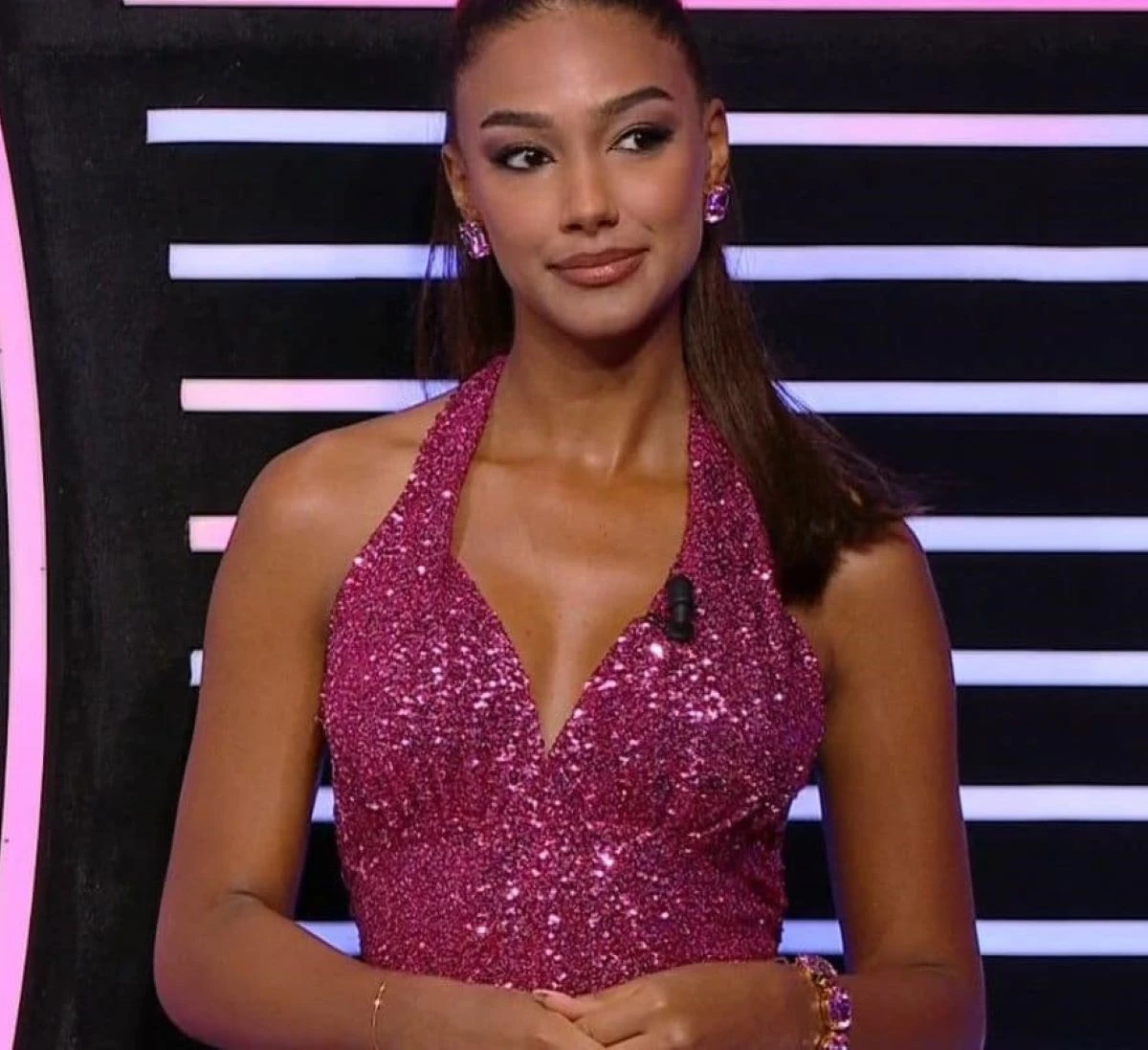 Samira Lui in studio: focus sul cachet a La Ruota della Fortuna