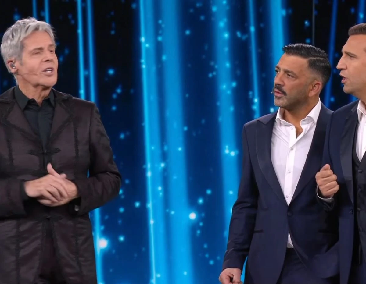 Locandina di Stanno tutti invitati su Canale 5