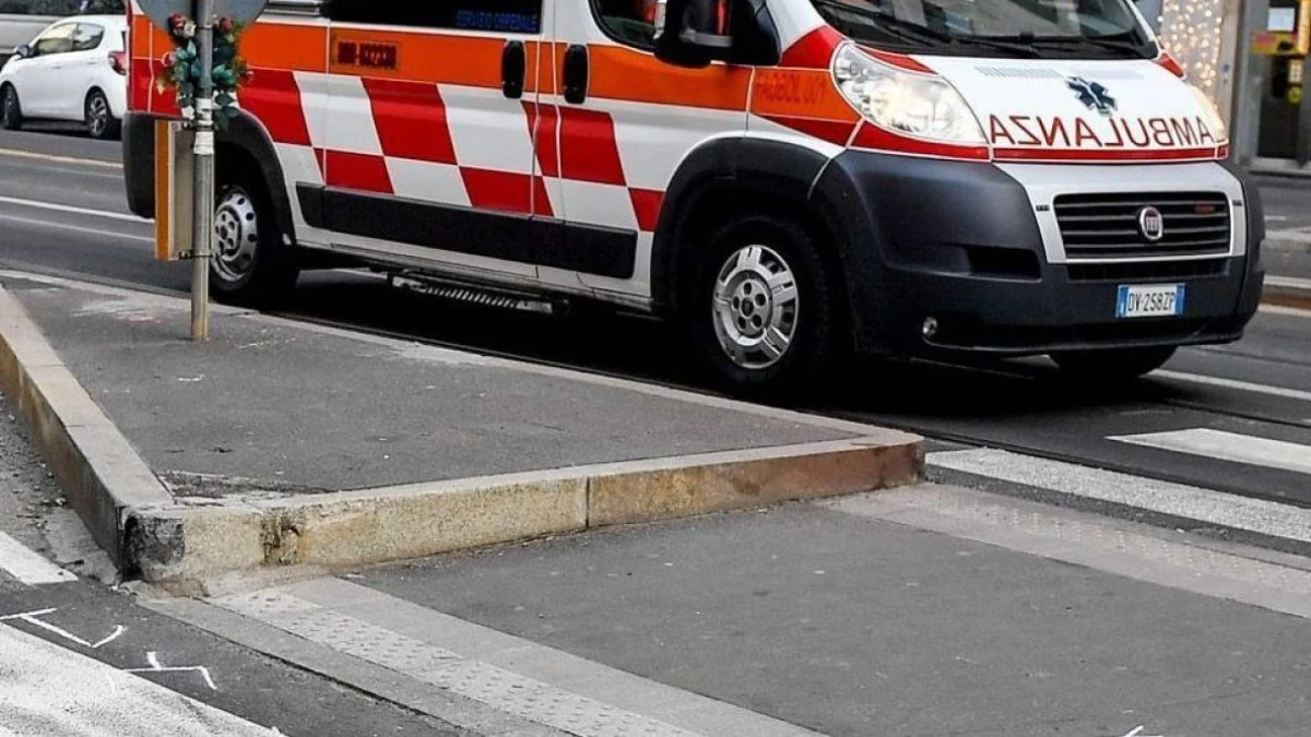 Ambulanza dei soccorsi intervenuta sul posto, immagine di repertorio