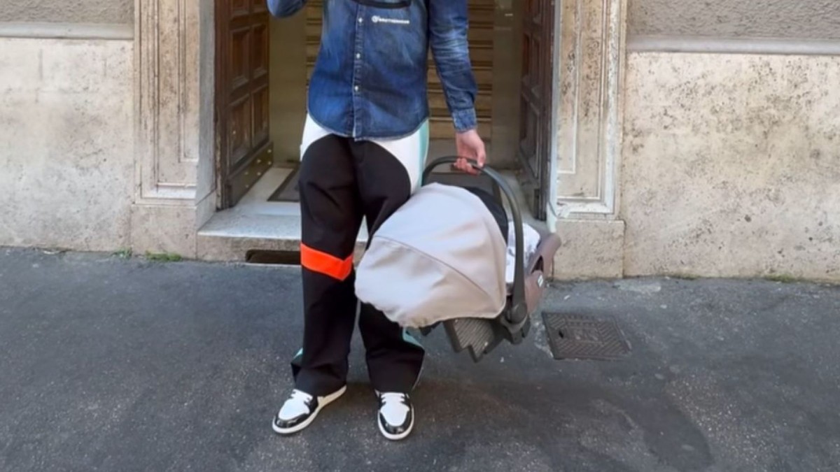 Salvatore Di Carlo è diventato papà: l'annuncio dell'ex di Uomini e donne e le foto con il figlio Paolo