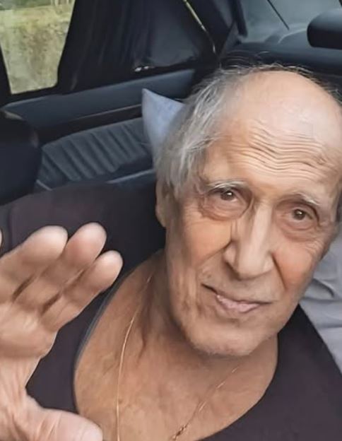 Celentano sostiene il ministro Mazzi: gli auguri social dopo la nomina e il rapporto di amicizia