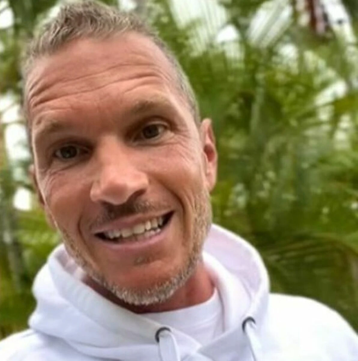 Alvin in studio: volto tv pronto alla sorpresa