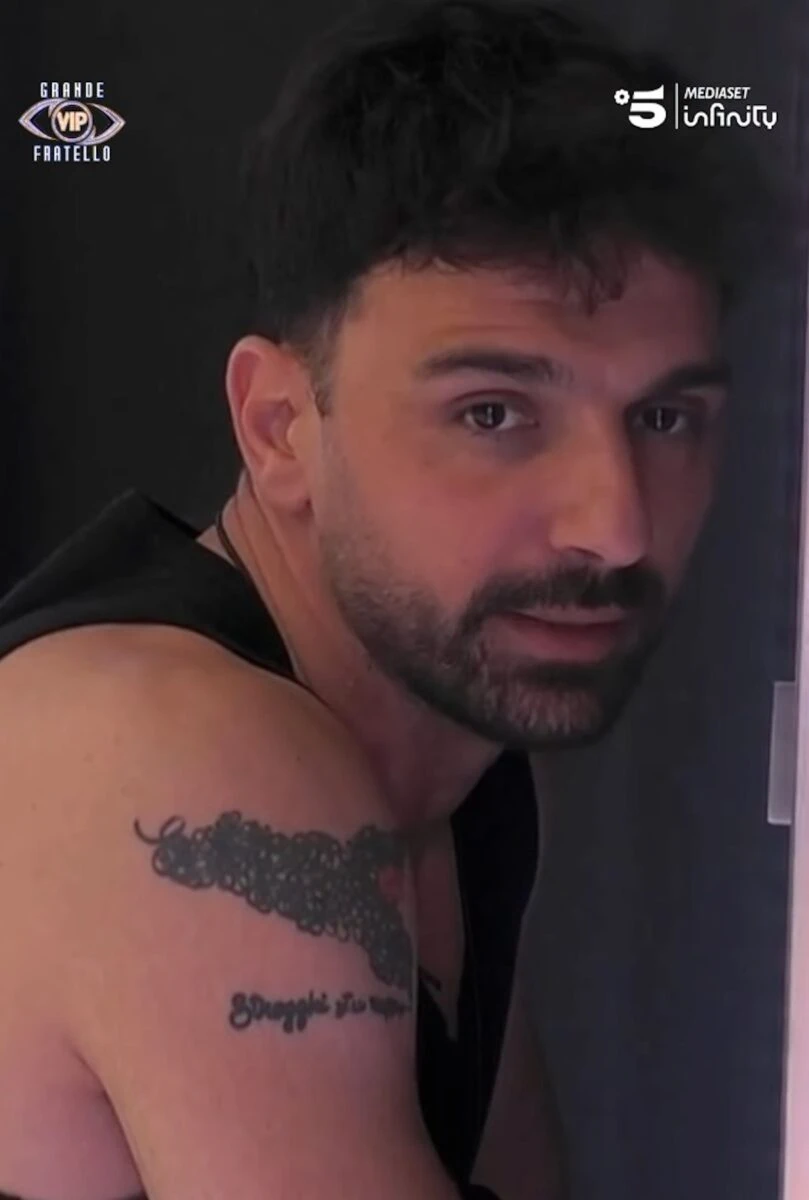 Tensione tra i concorrenti del Grande Fratello Vip durante la discussione