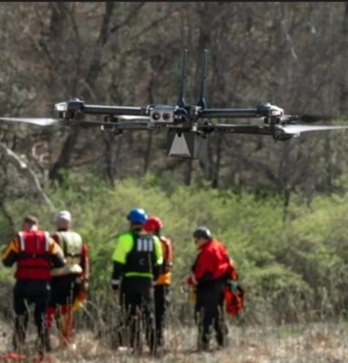 Volontari e forze dell’ordine impegnati nelle ricerche di Gianfranco De Simone