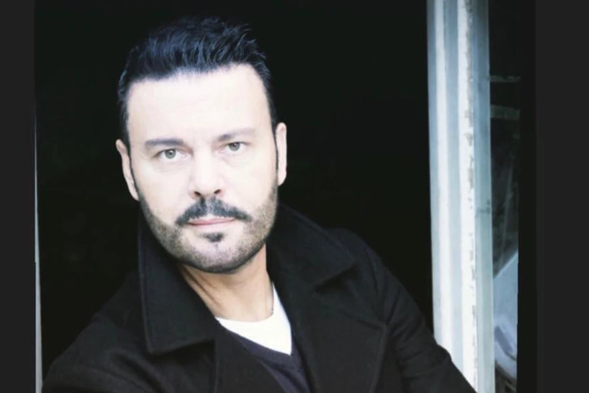 Gianni Sallustro legato al Teatro Instabile di Napoli