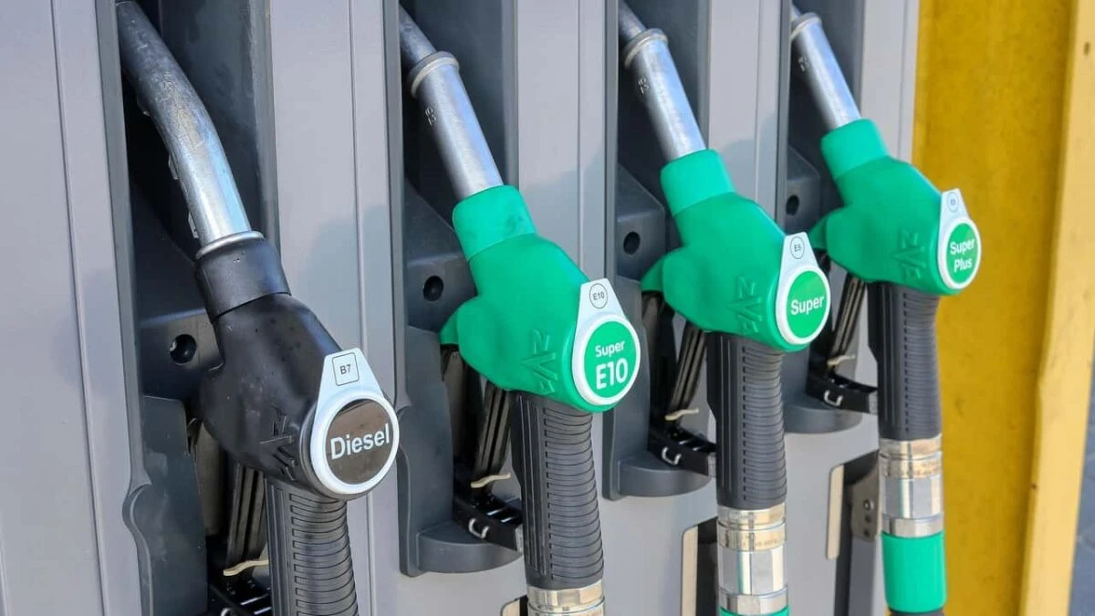 Variazione dei prezzi di benzina e gasolio alla pompa