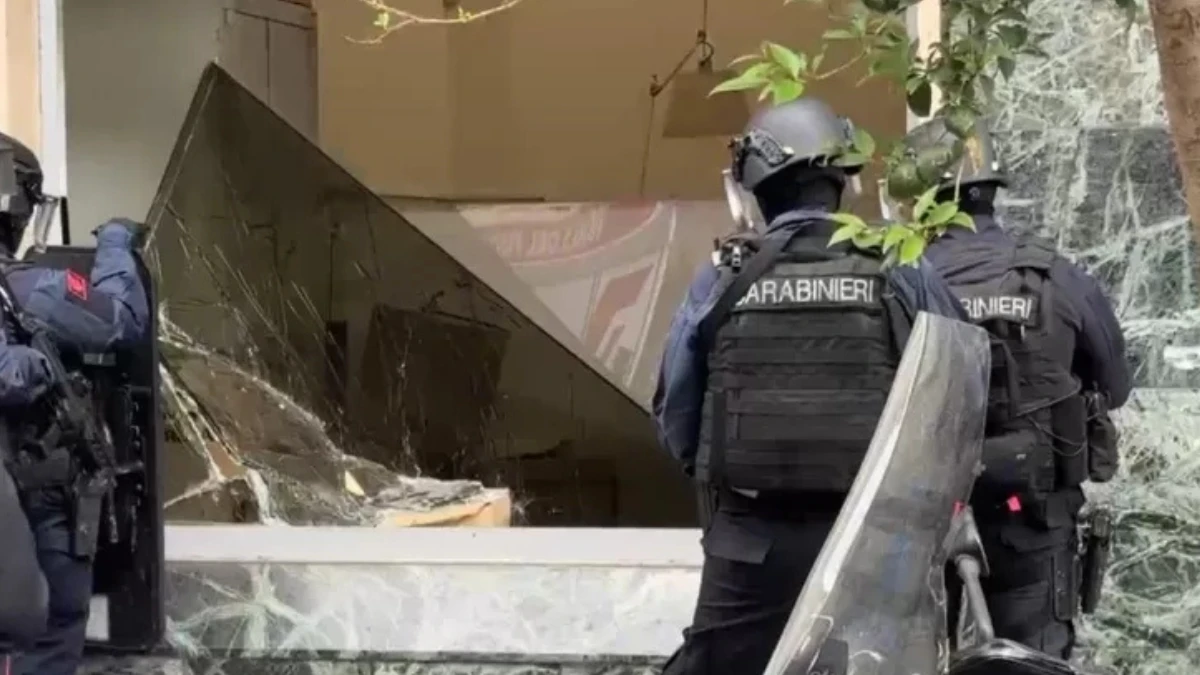 Napoli, indagini sulla rapina: ricostruzione dell’azione e accesso ai sotterranei
