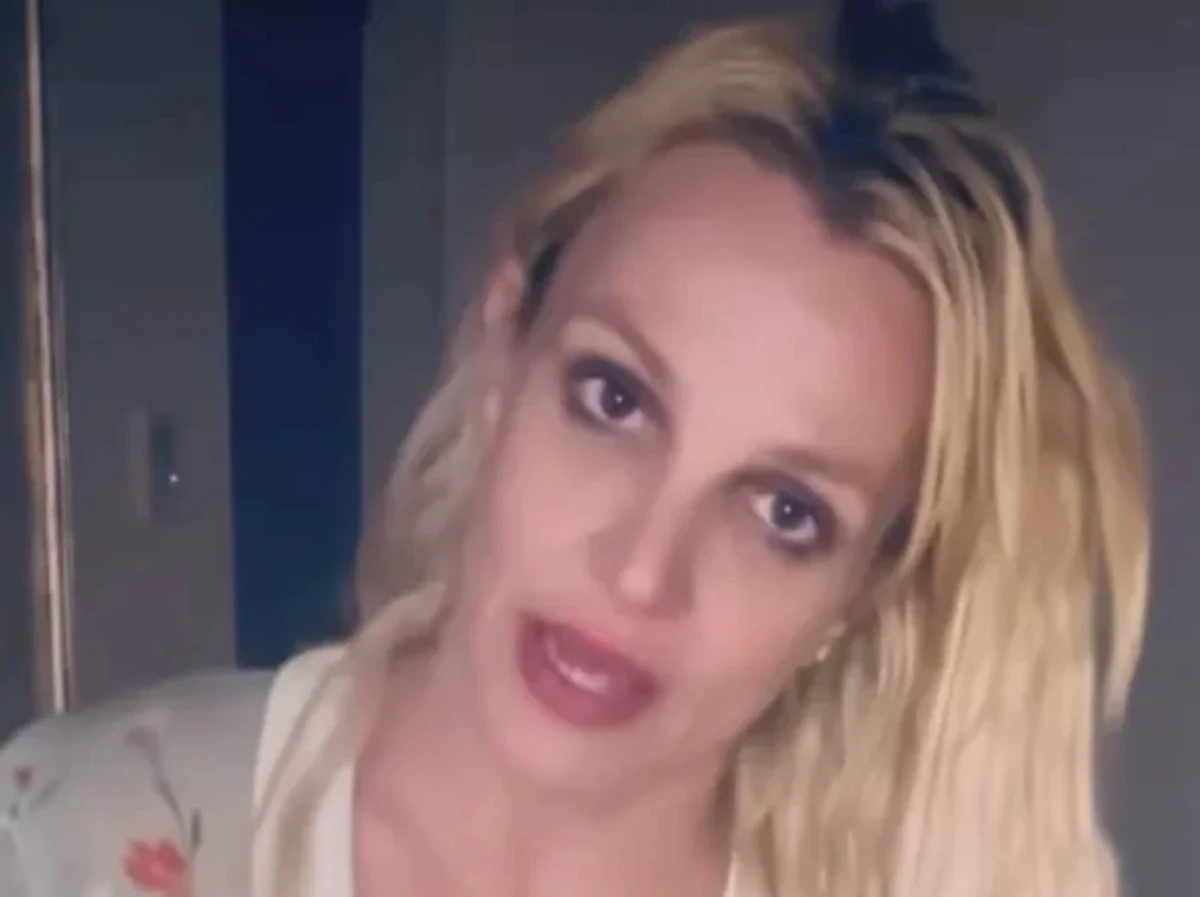 Britney Spears fotografata all'esterno