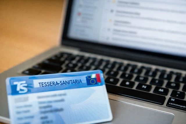 Esempio di messaggio truffa sulla tessera sanitaria in scadenza