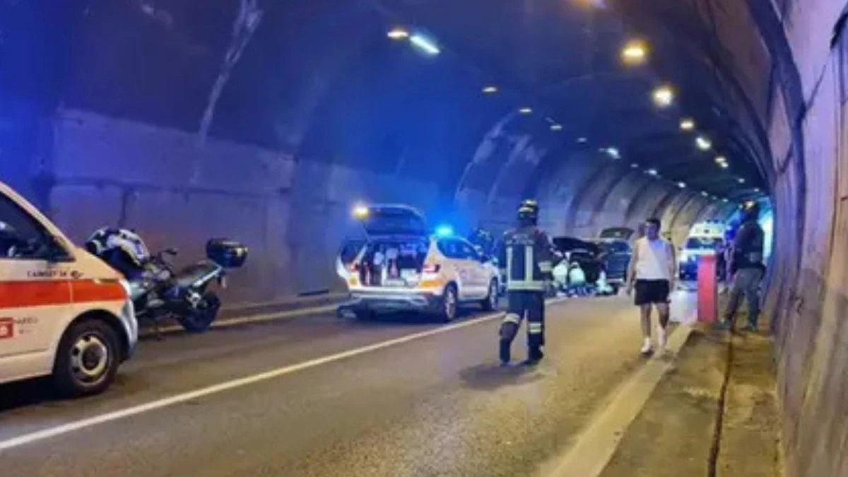 incidente mortale in galleria ci sono vittime traffico paralizzato da Tvzap.it incidente mortale in galleria ci sono vittime traffico paralizzato