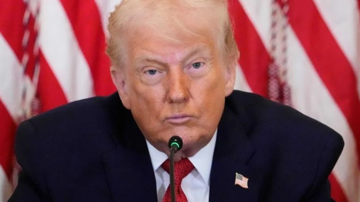 Donald Trump alla Casa Bianca: rivelata l’esistenza di una lettera custodita nel Resolute Desk